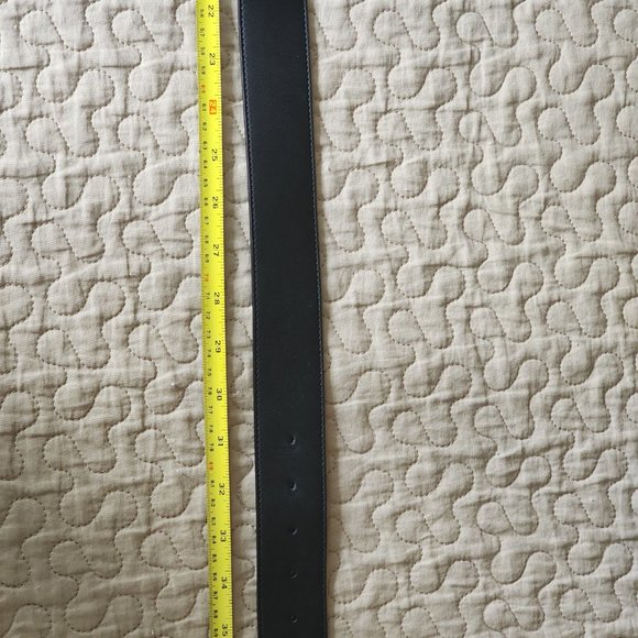 Authentic GUCCI Marmont Gold Double G black leather belt - priced to sell - Picture 5 of 6